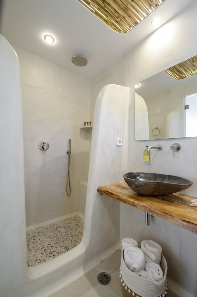 Naxos Nature Suites 39/39