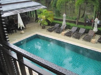 Ampha Place Hotel 7/53