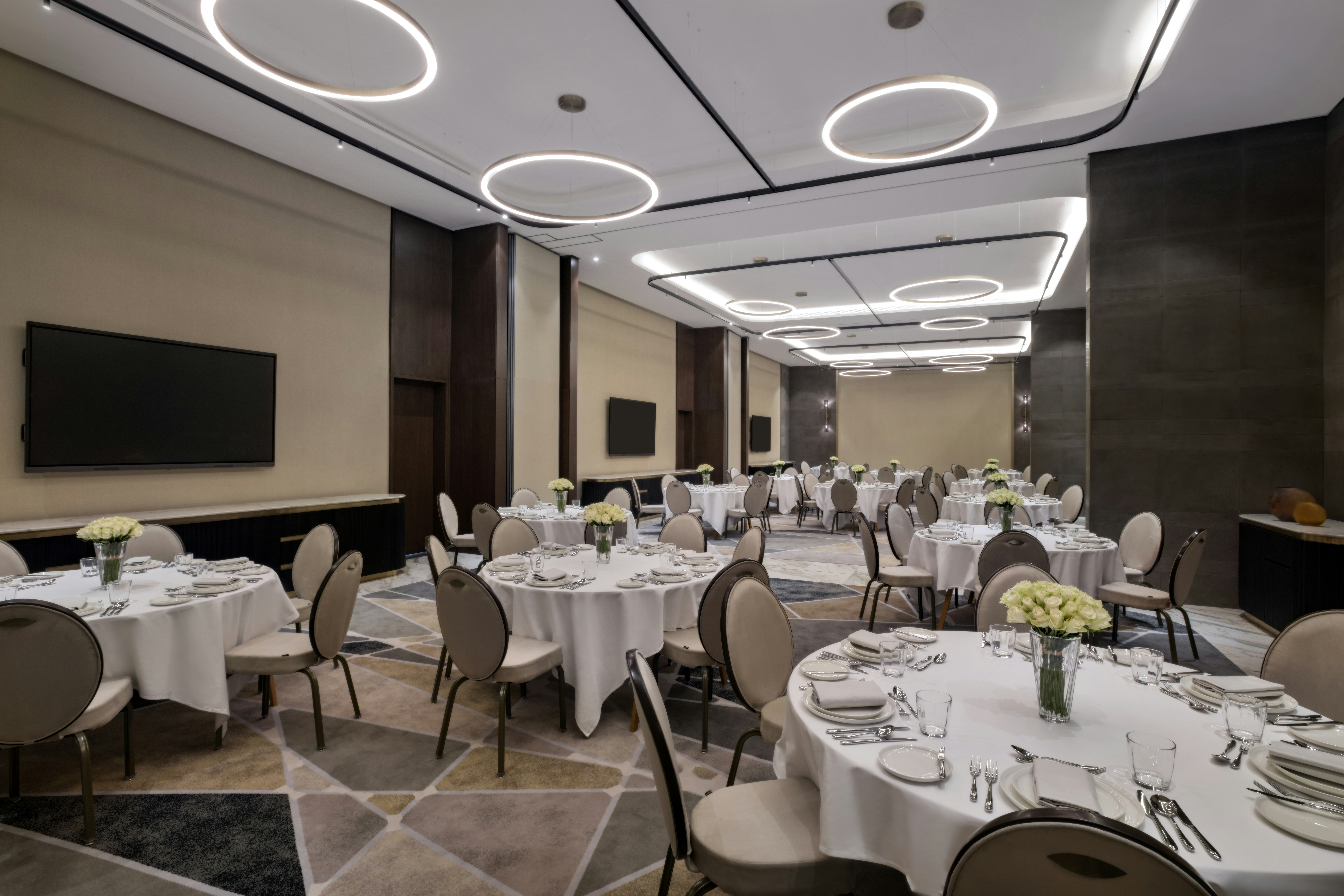 DoubleTree by Hilton Madinah Gate 70/73