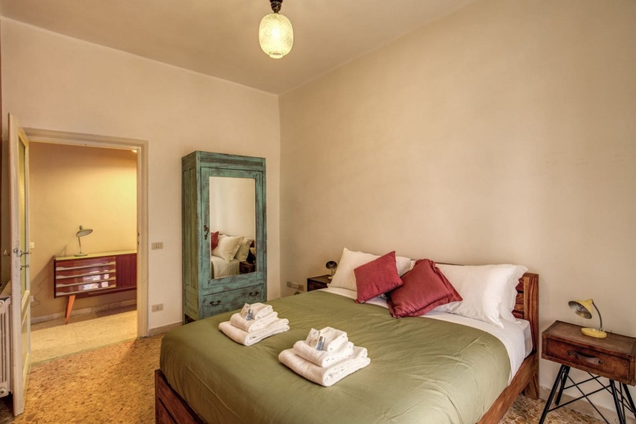 2 Bedrooms, Apartment, 2 Queen Beds, Trastevere Vintage 7/10