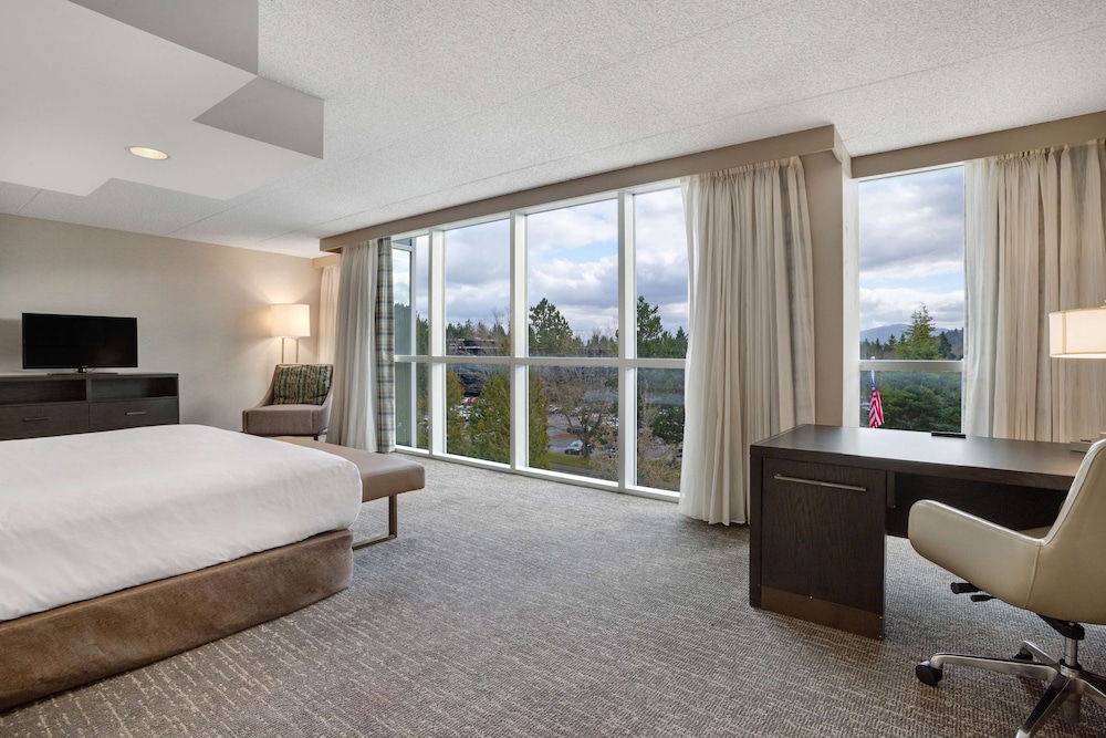 Embassy Suites by Hilton Seattle Bellevue 29/76