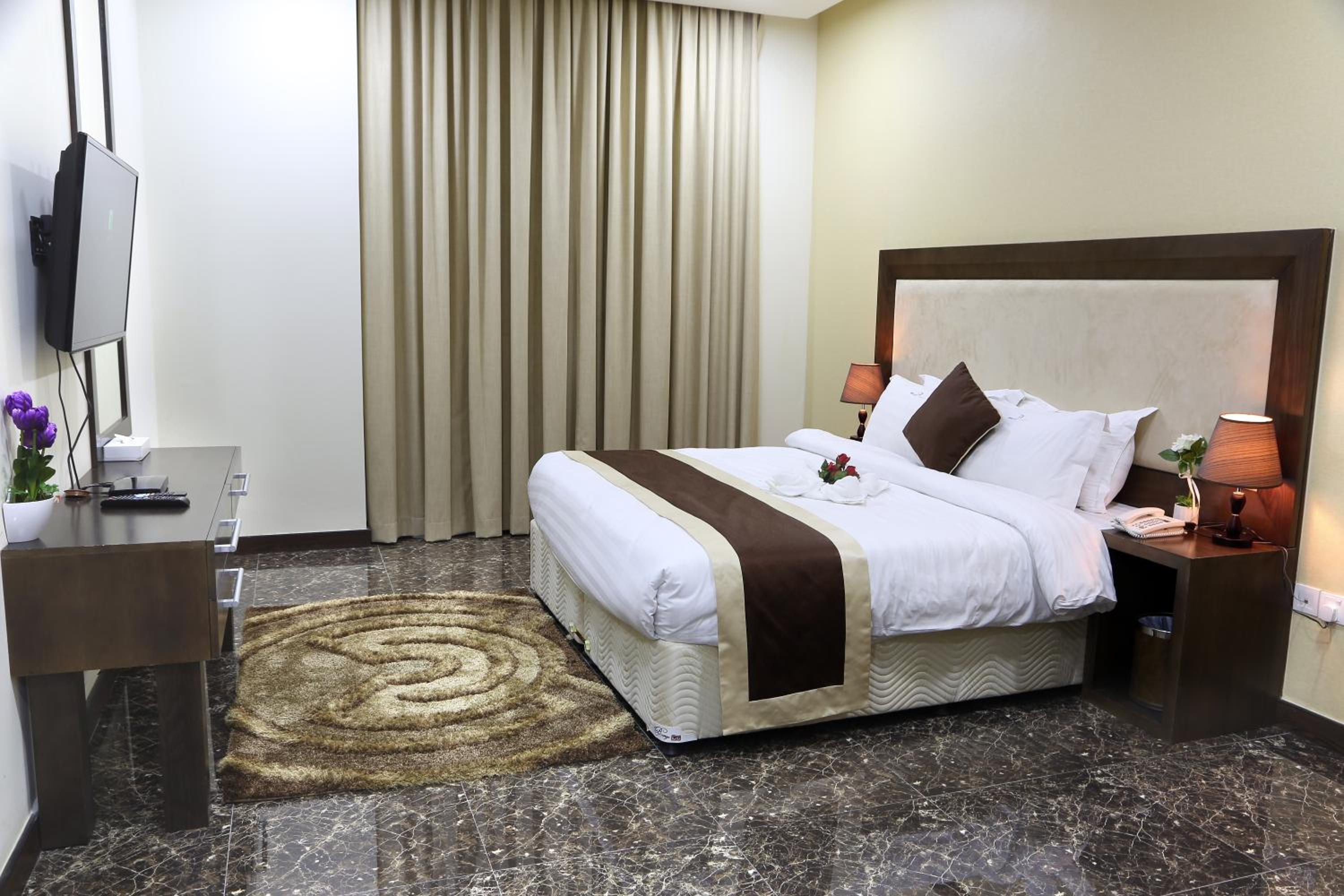 Belle Tower Luxury Hotel Apartments 17/50