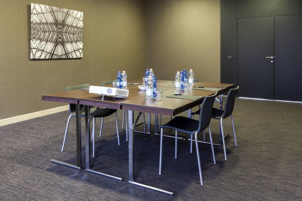 AC Hotel Bologna by Marriott 58/77