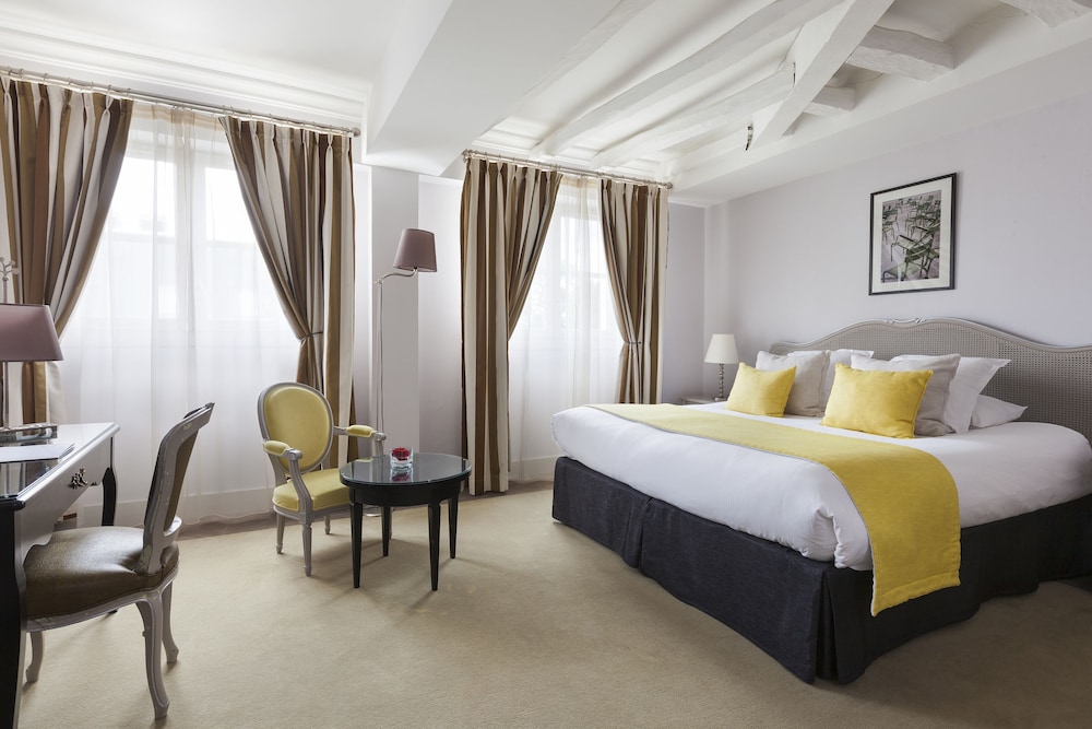CHATEAU, JUNIOR SUITE