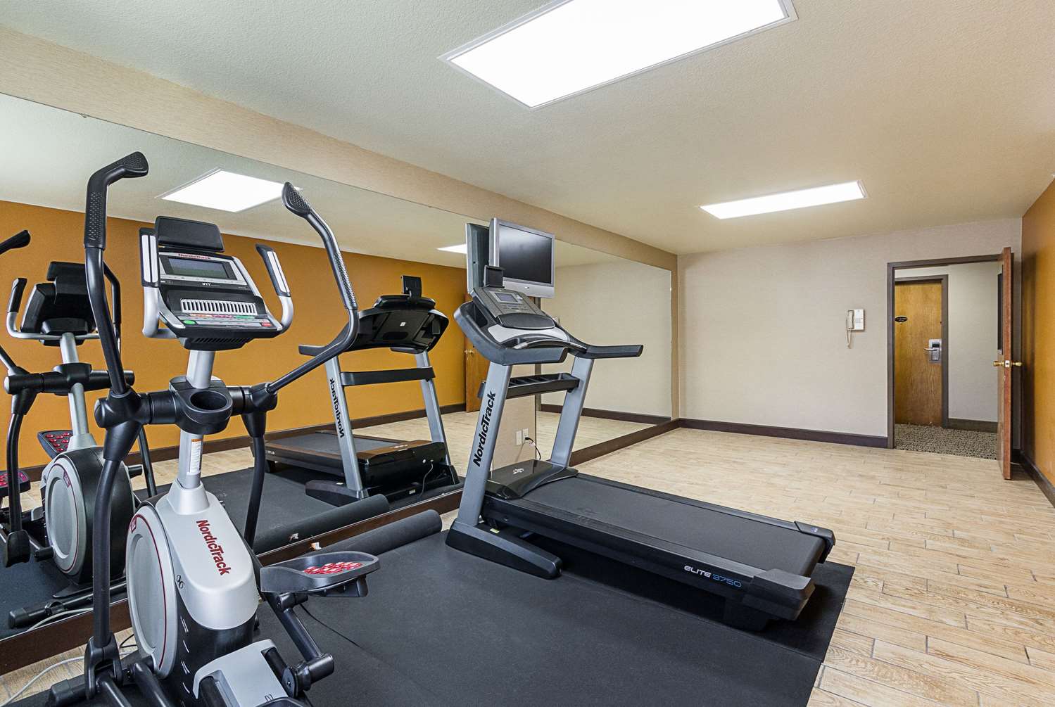 Econo Lodge Livingston Gateway To Yellowstone 8/17