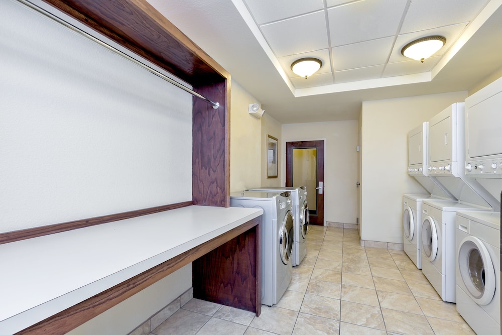 Staybridge Suites Mcallen 10/52