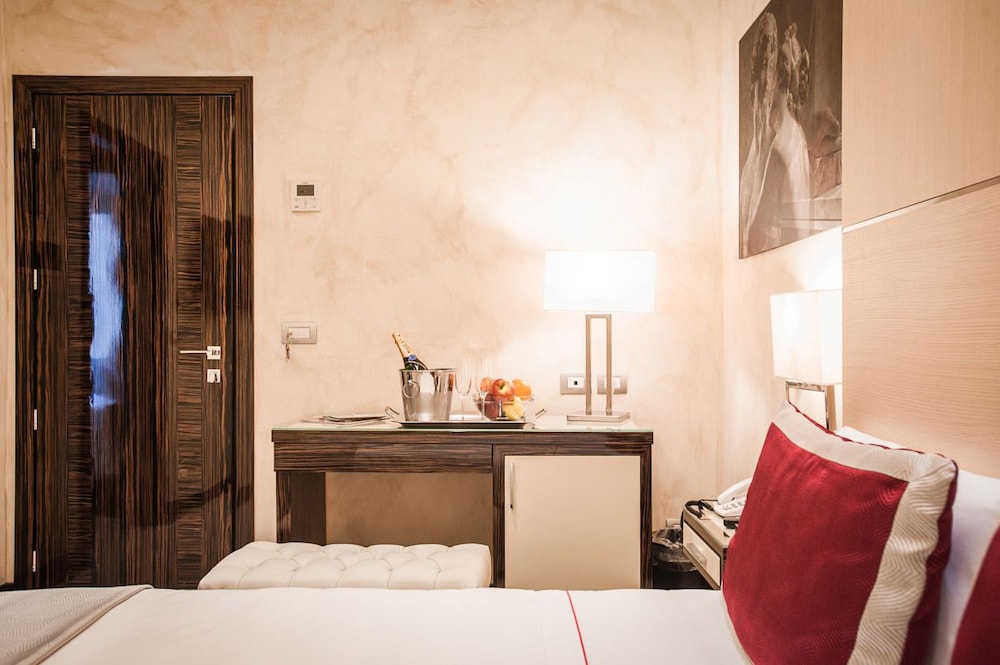MAISON CANDIA LUXURY HOUSE 14/38