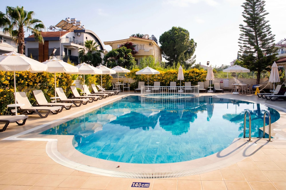 Nora Suit Hotel 26/50