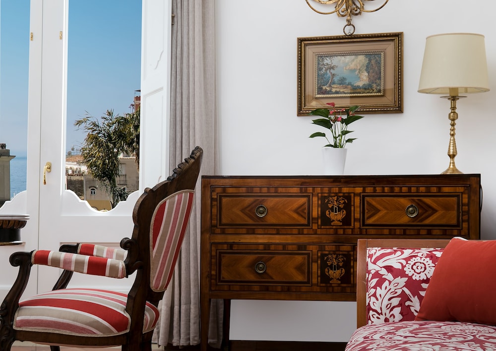 Palazzo Murat Hotel 43/57