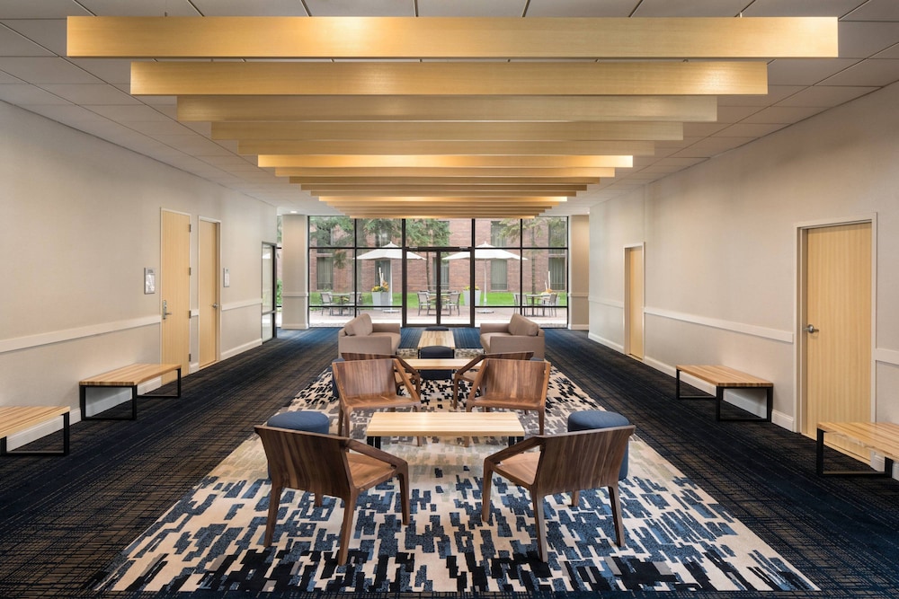Delta Hotels Minneapolis Northeast 10/47