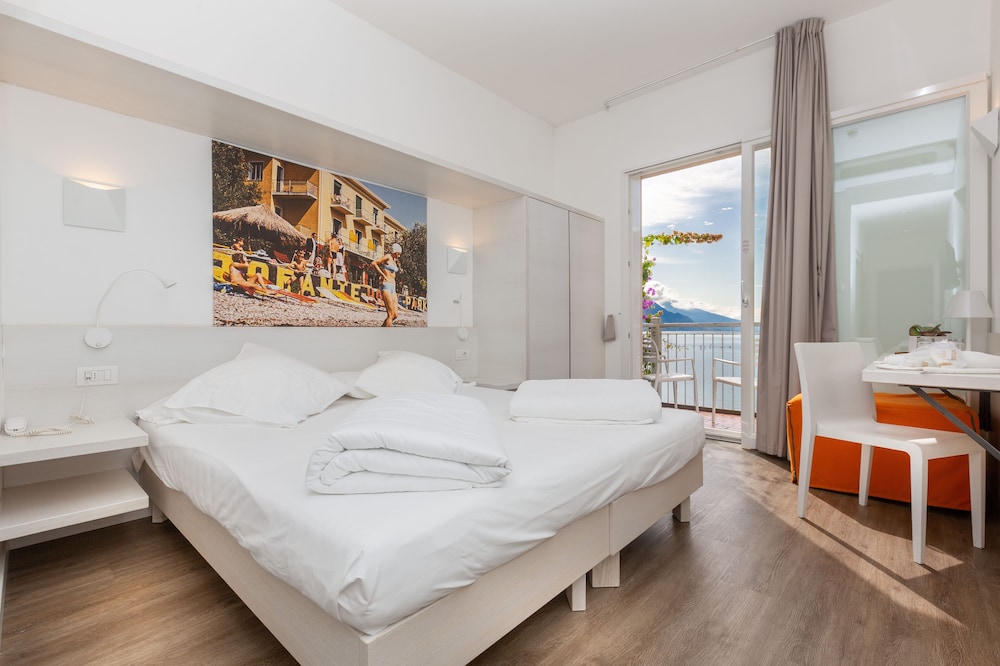 Hotel Baia Azzurra 8/50