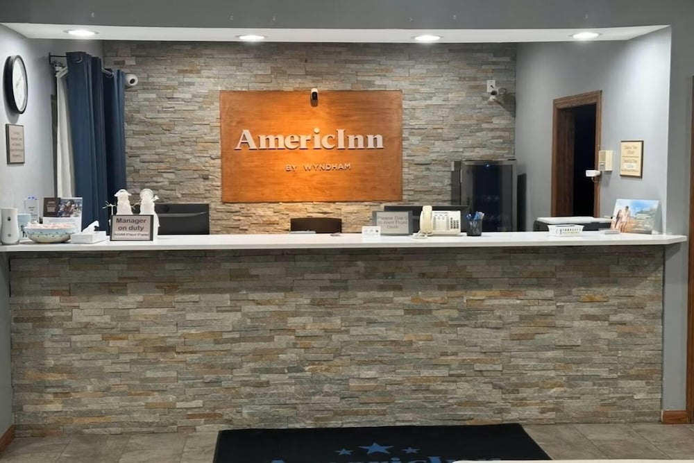 AmericInn by Wyndham Galesburg 6/59