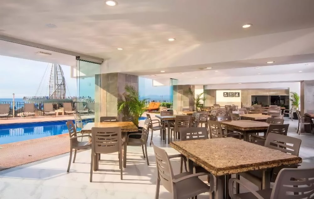 Cofresi Palm Beach and Spa Resort All Inclusive 48/66