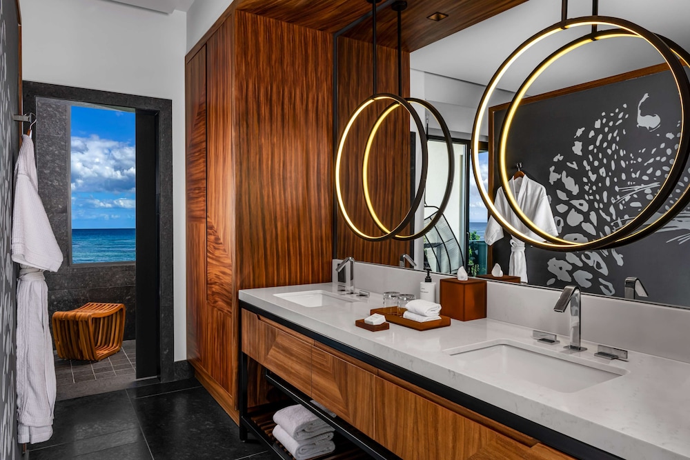 Room, King Bed, Partial Ocean View, Conrad Tulum Riviera Maya 13/14