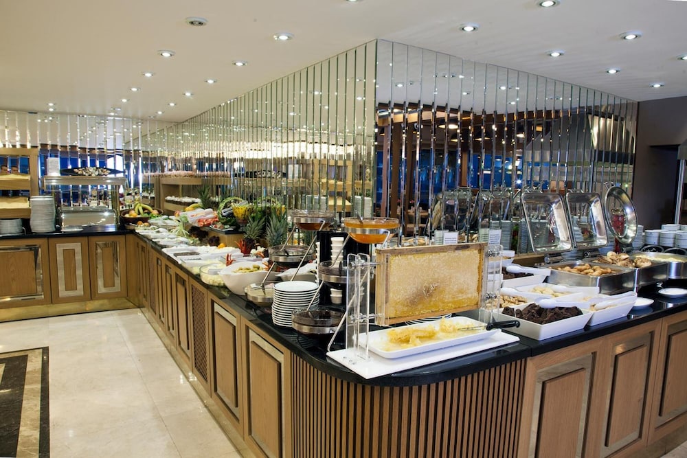 Grand Asiyan Hotel 40/46