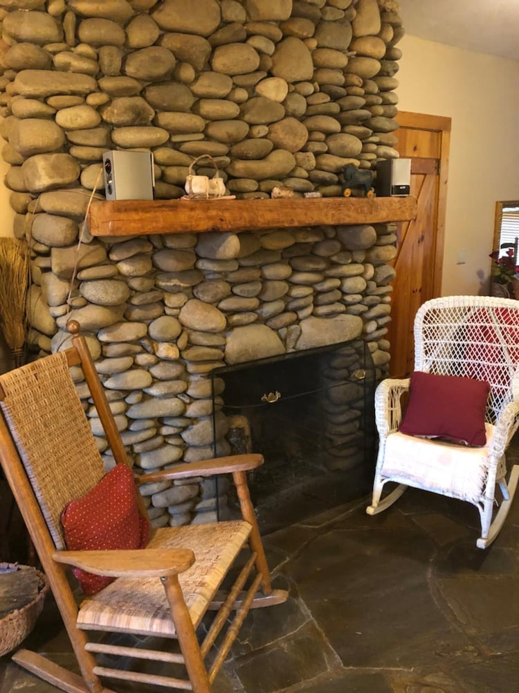 Evergreen Cottage Inn & Cabins 6/38