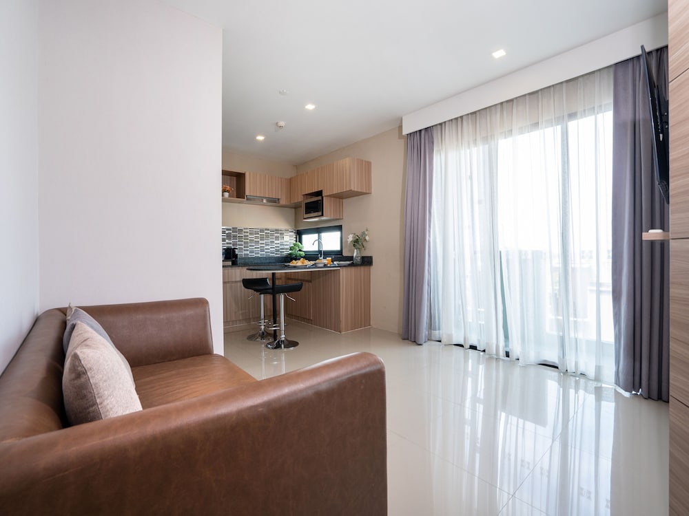 Patong Bay Residence 30/48