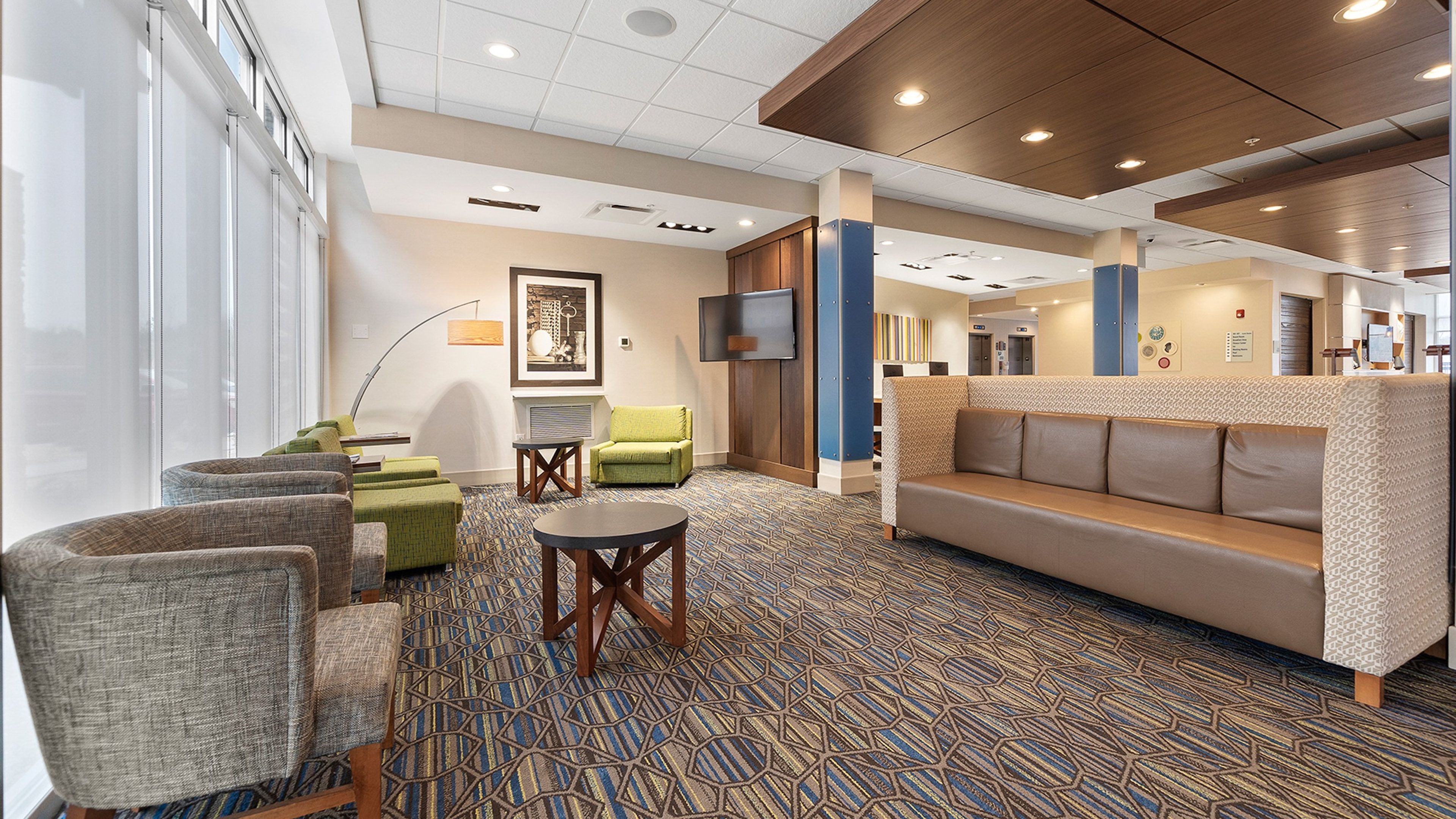 Holiday Inn Express Macon North 36/69