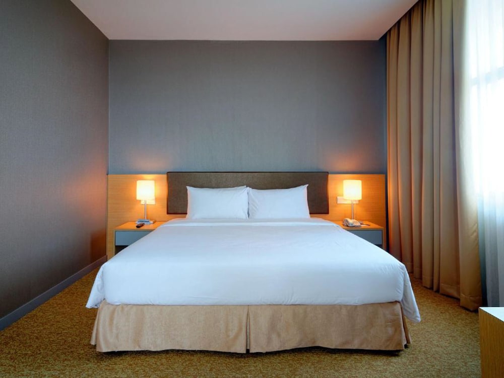 Hotel No5 14/52