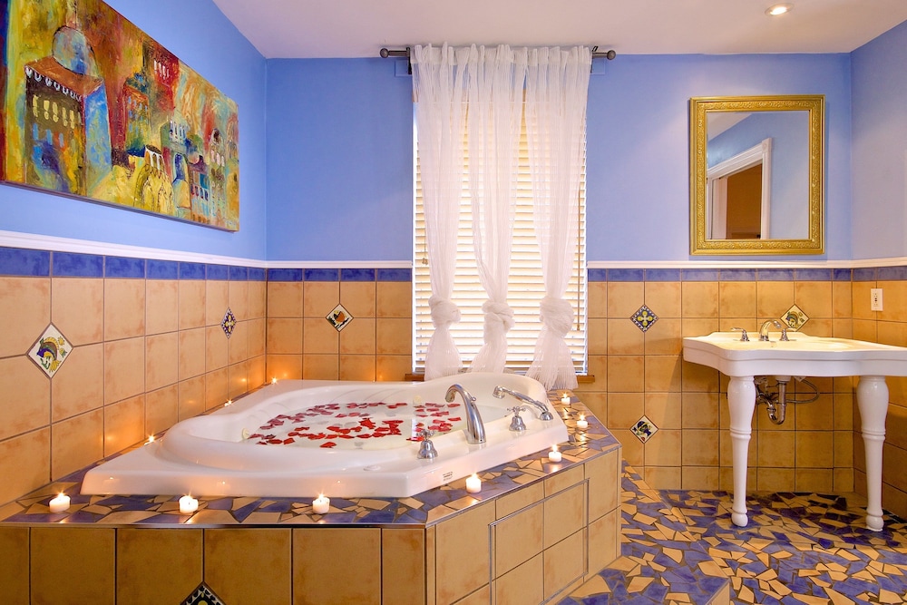 Petite Auberge Les Bons Matins B&B 72/72