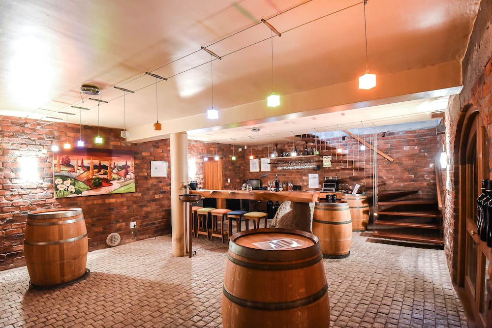 Lovane Boutique Wine Estate & Guesthouse 7/48