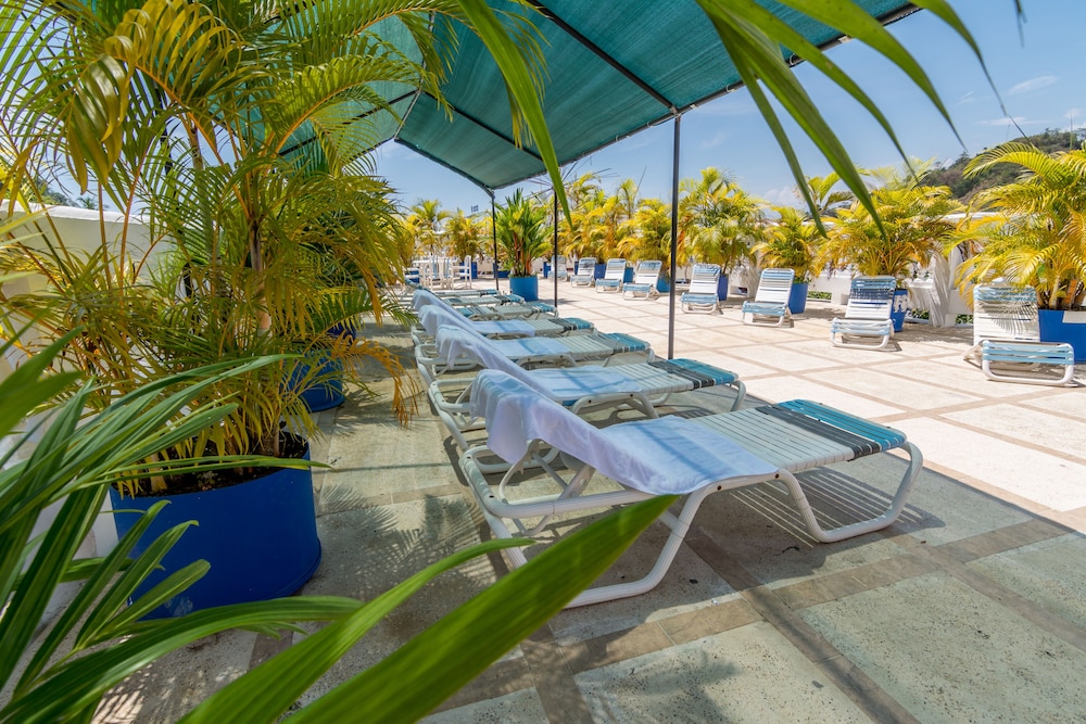 LE PRISS HOTEL 38/63