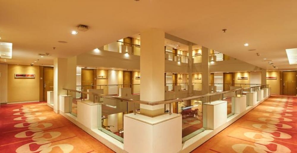 Platinum Hotel 13/43