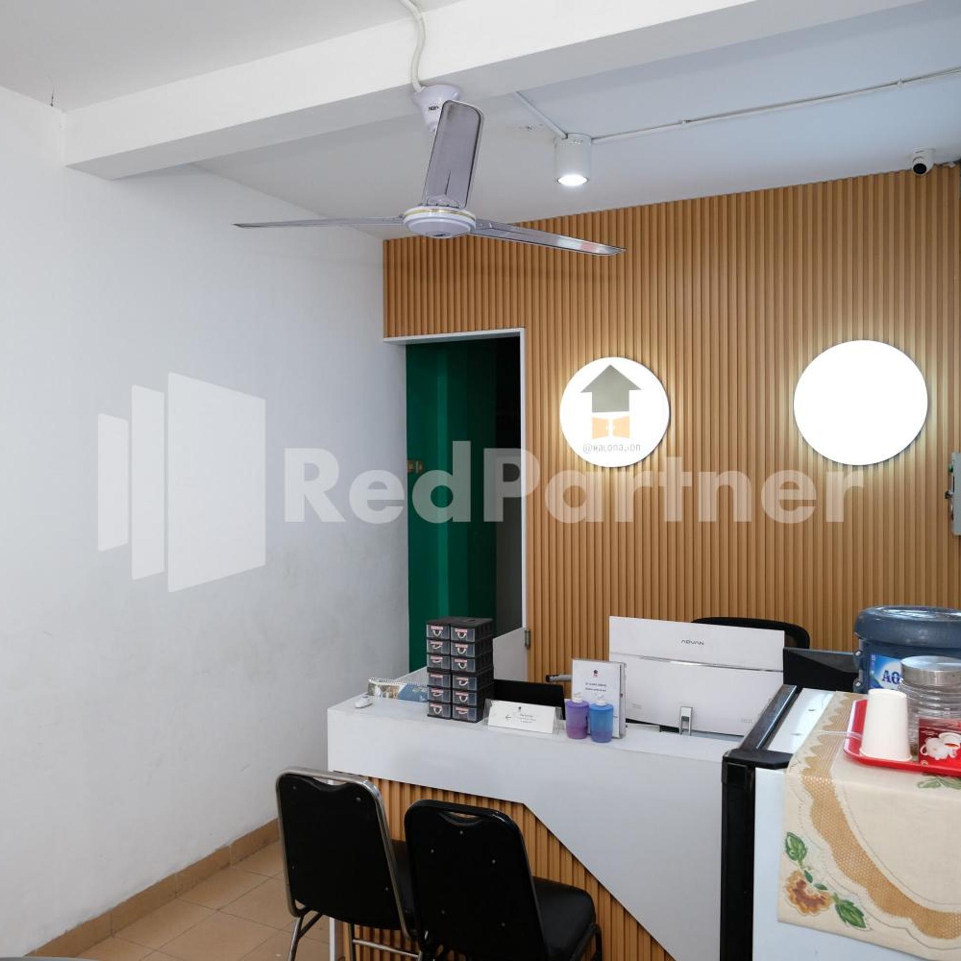 OYO 3707 Halona Guesthouse 42/50