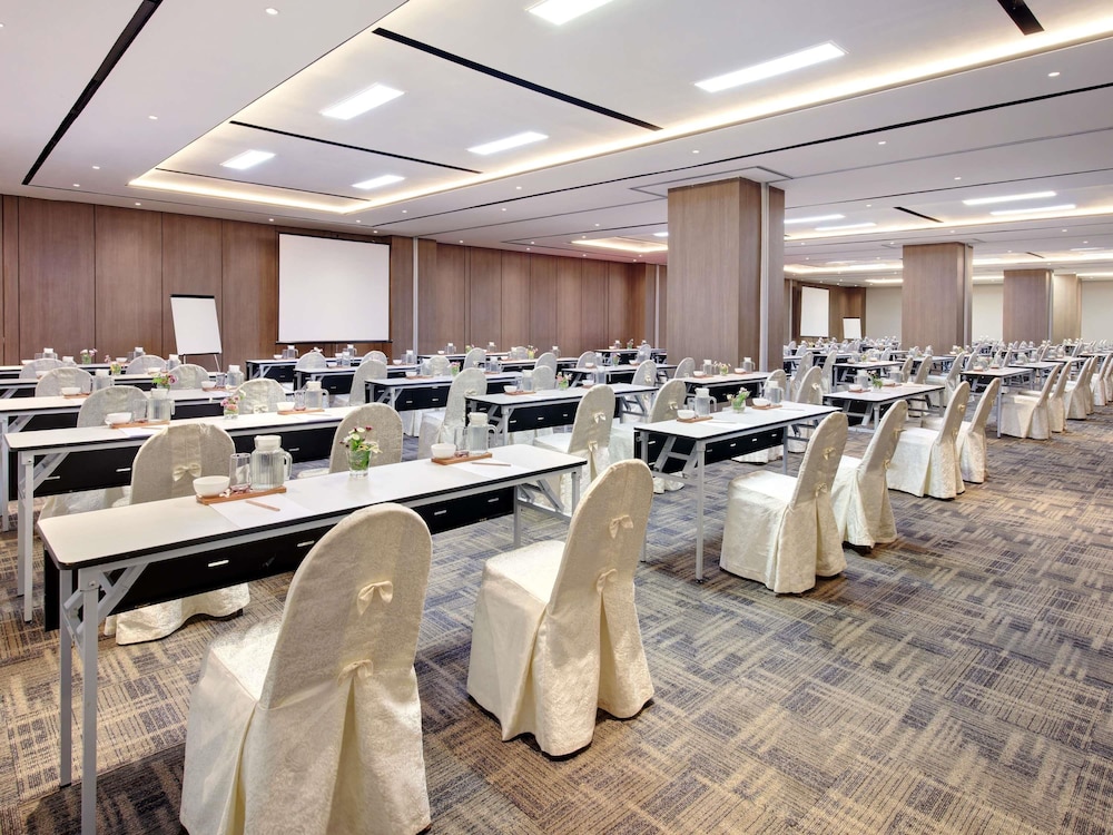 Grand Mercure Maha Cipta Medan Angkasa 57/69