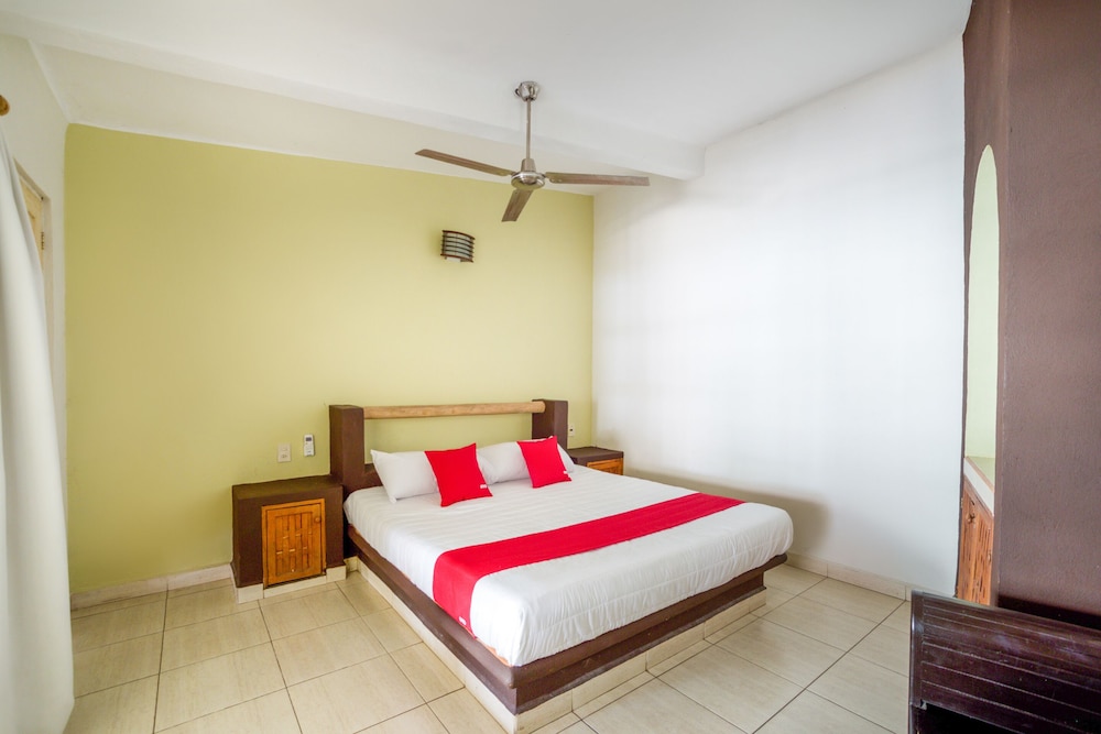 OYO Hotel Posada Lys Zihuatanejo 15/35