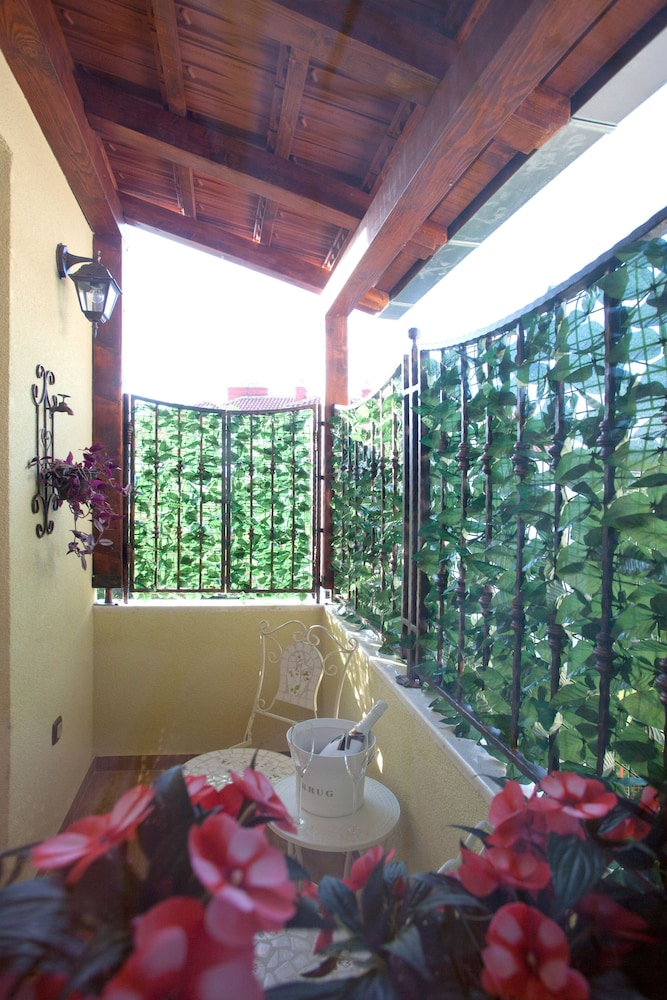 Unique Luxury Rooms 55/66