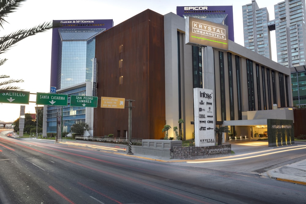 Krystal Urban Monterrey 71/77