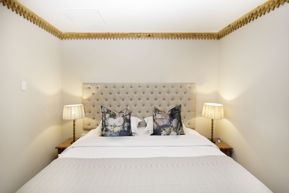 LUXURY, DOUBLE BED
