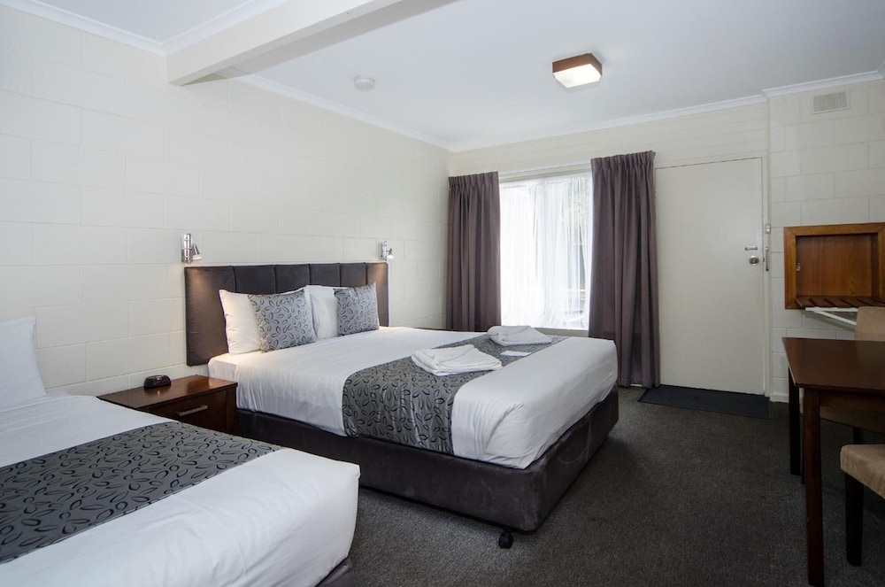 VICTOR HARBOR CITY INN 27/63