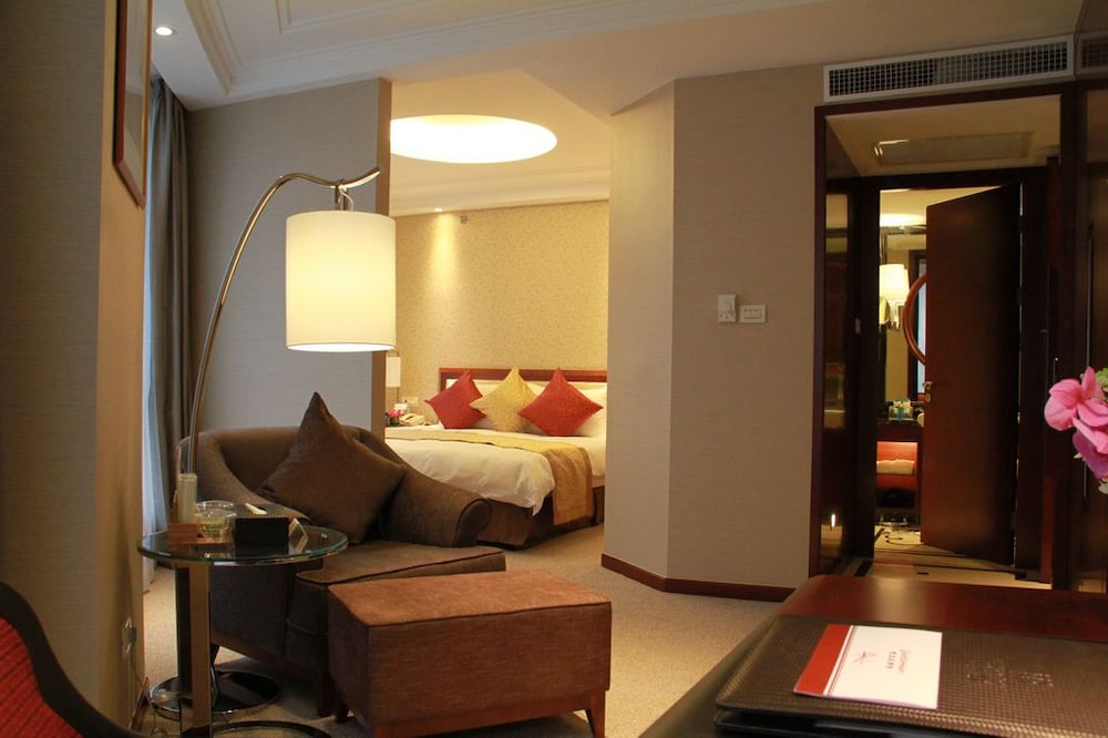 Central Hotel Shanghai 34/48