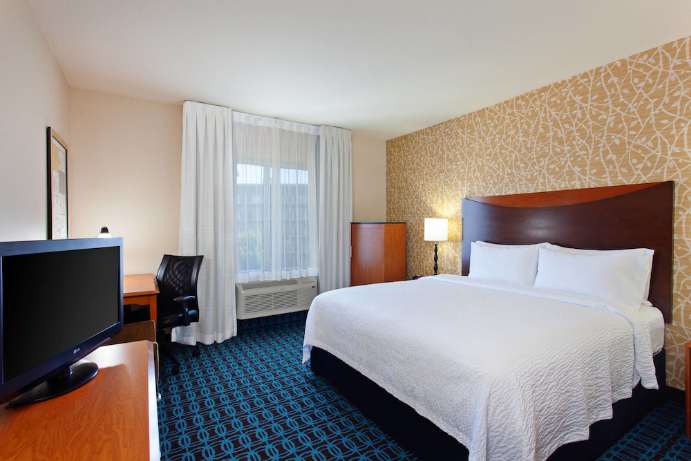 Fairfield Inn Suites Los Angeles West Covina 10/22