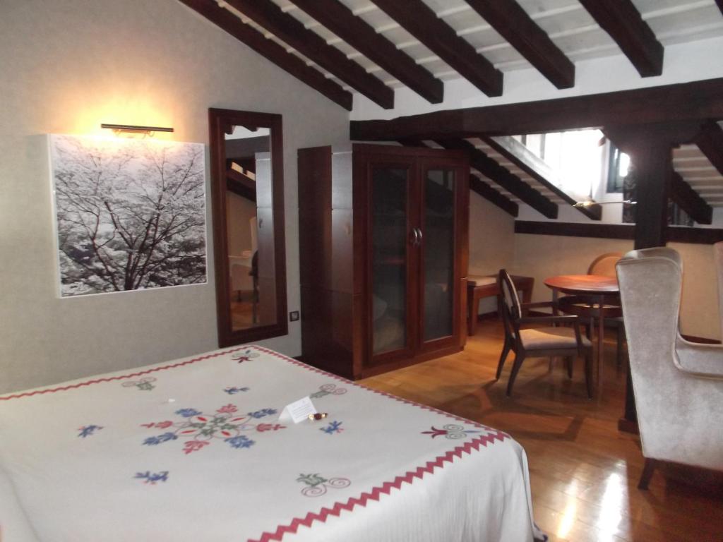 Standard, Double Bed, Attic
