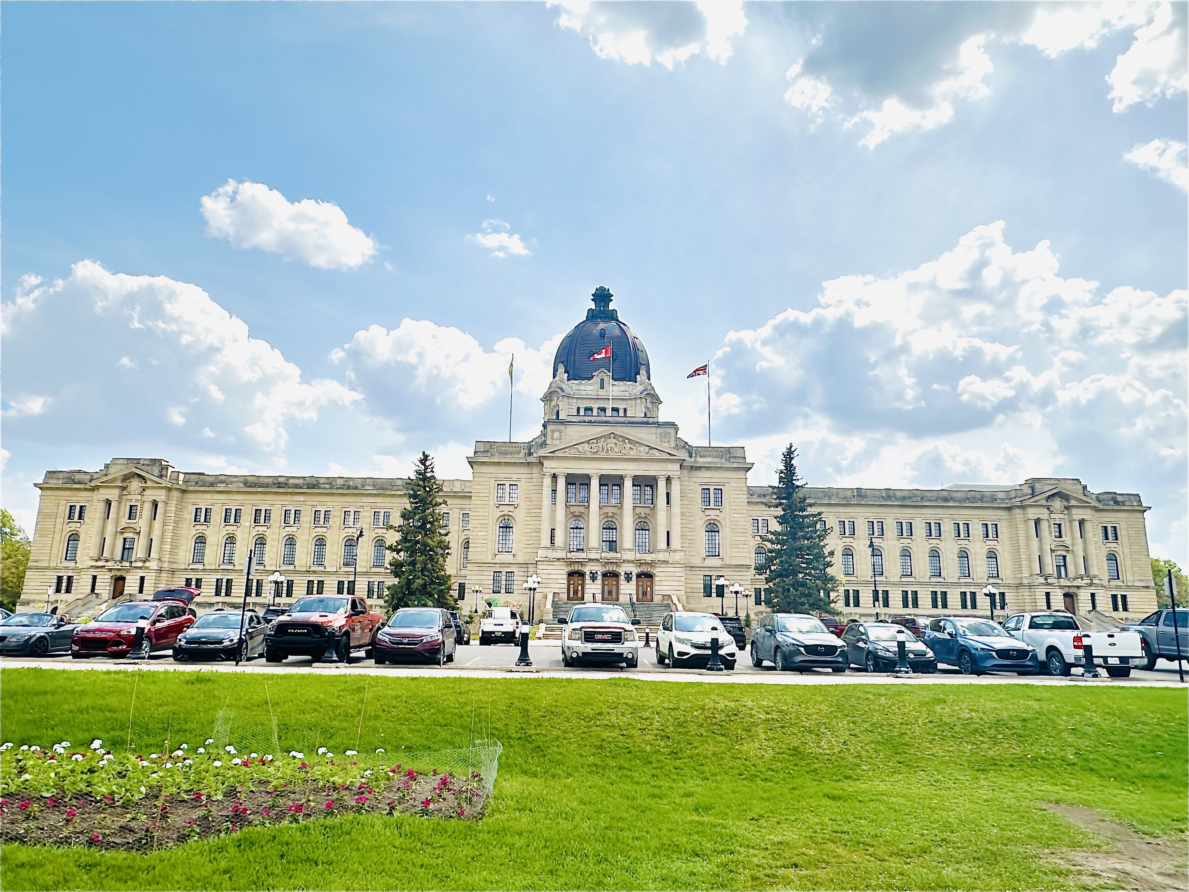 Holiday Inn Suites Regina 58/62