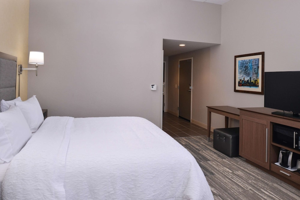 Hampton Inn & Suites Cincinnati-Mason 14/31