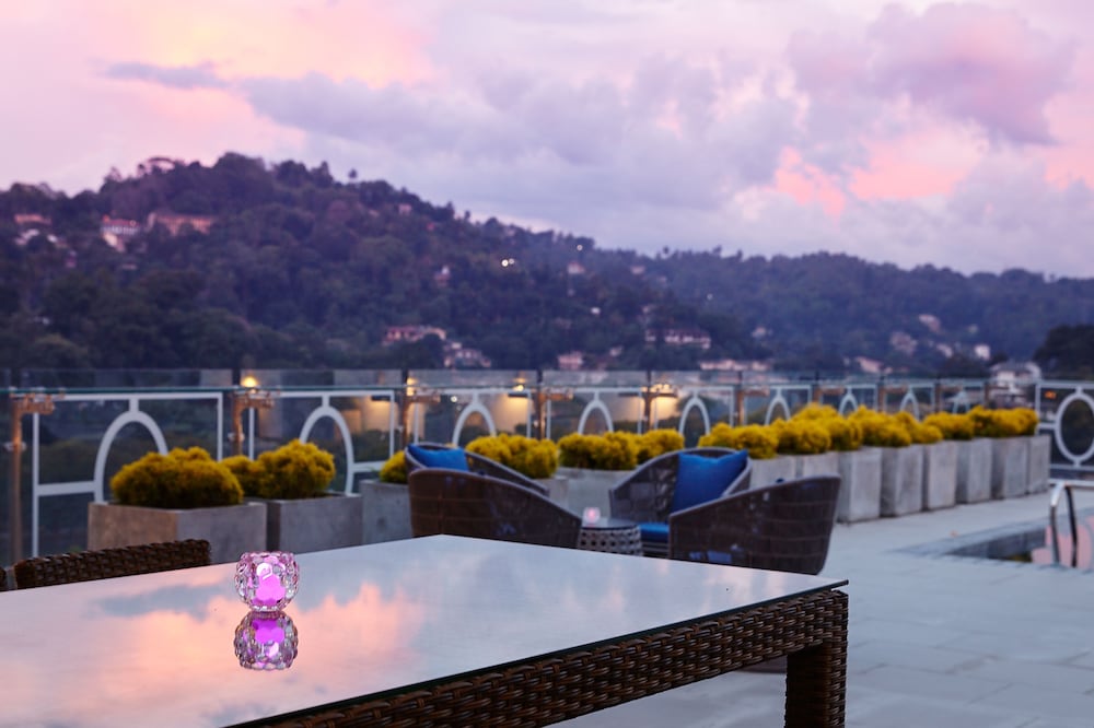 Radisson Hotel Kandy 64/72