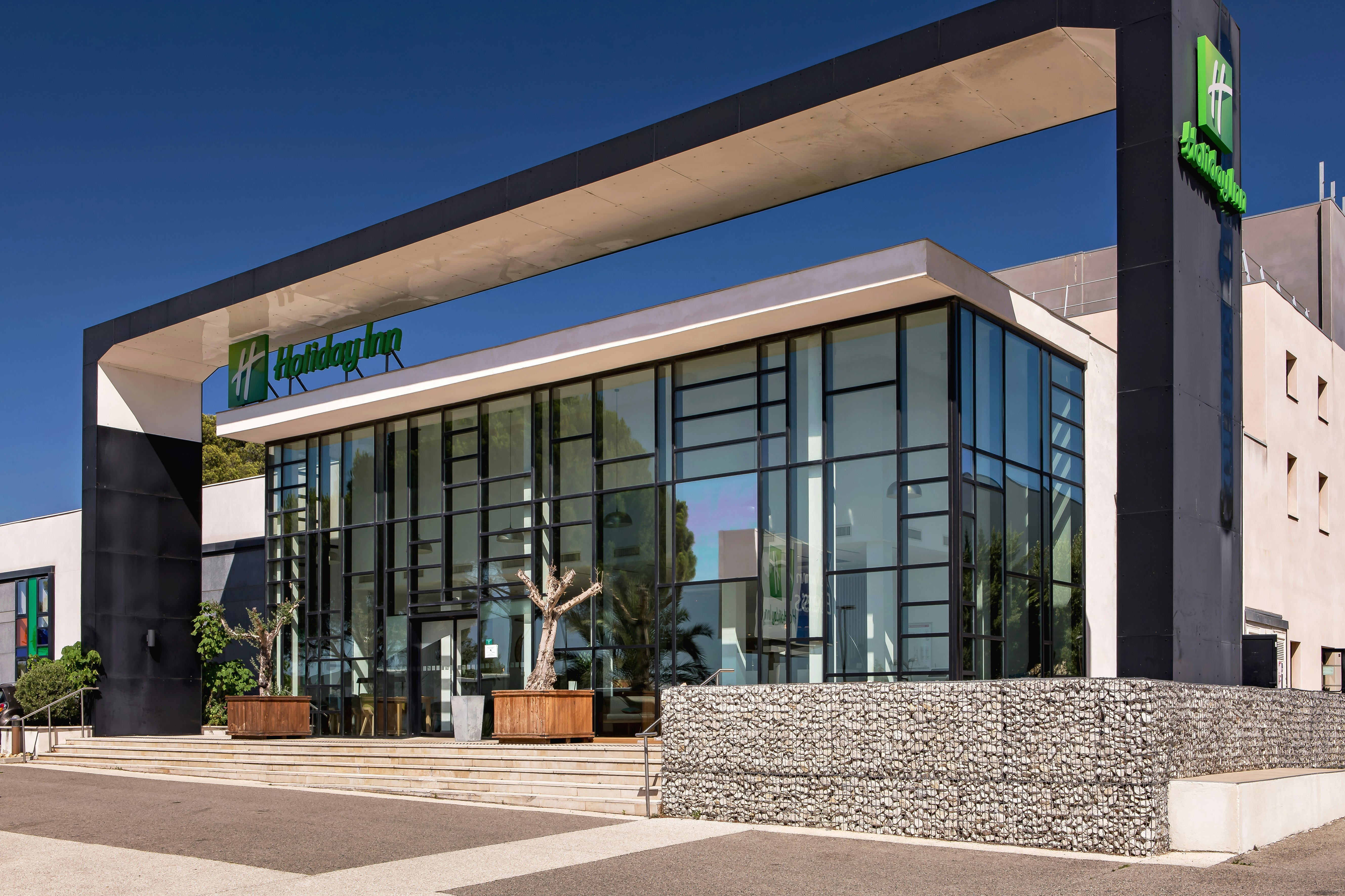 Holiday inn Marseille Airport (Ex Golden Tulip) 10/81