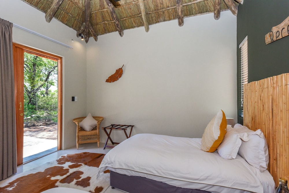 Mziki Safari Lodge 25/76
