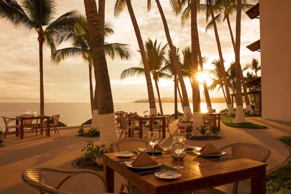 Vista Vallarta All Suites on the Beach 57/75
