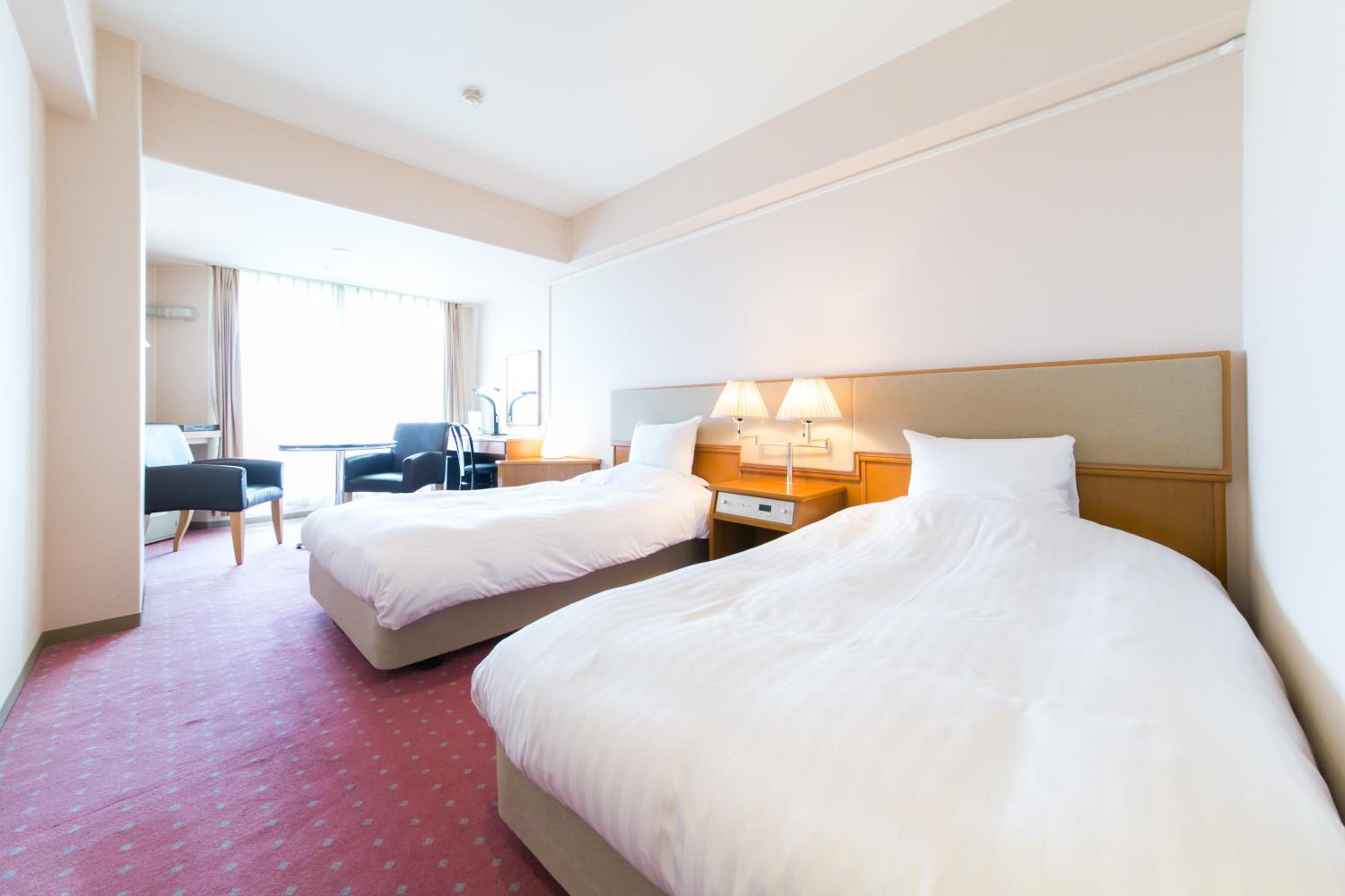 Standard, Twin Beds