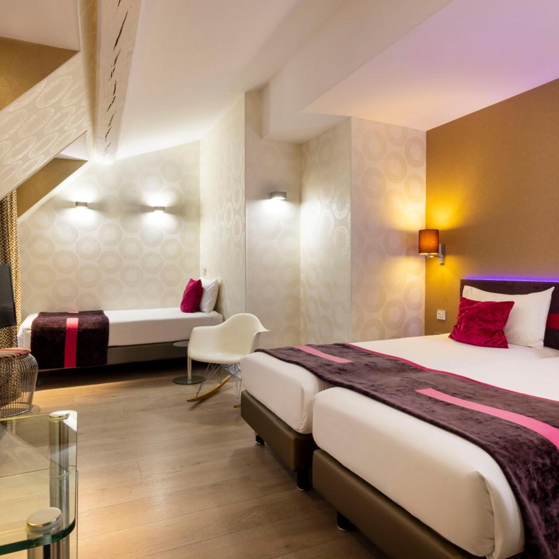 ROOM, TRIPLE