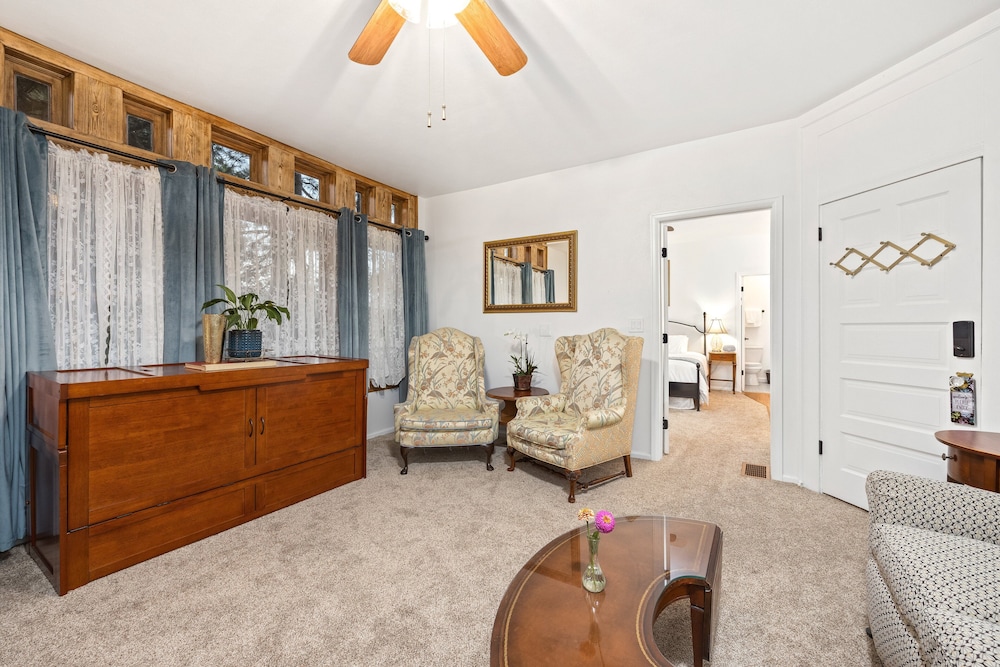 The Adagio Bed and Breakfast 5/50