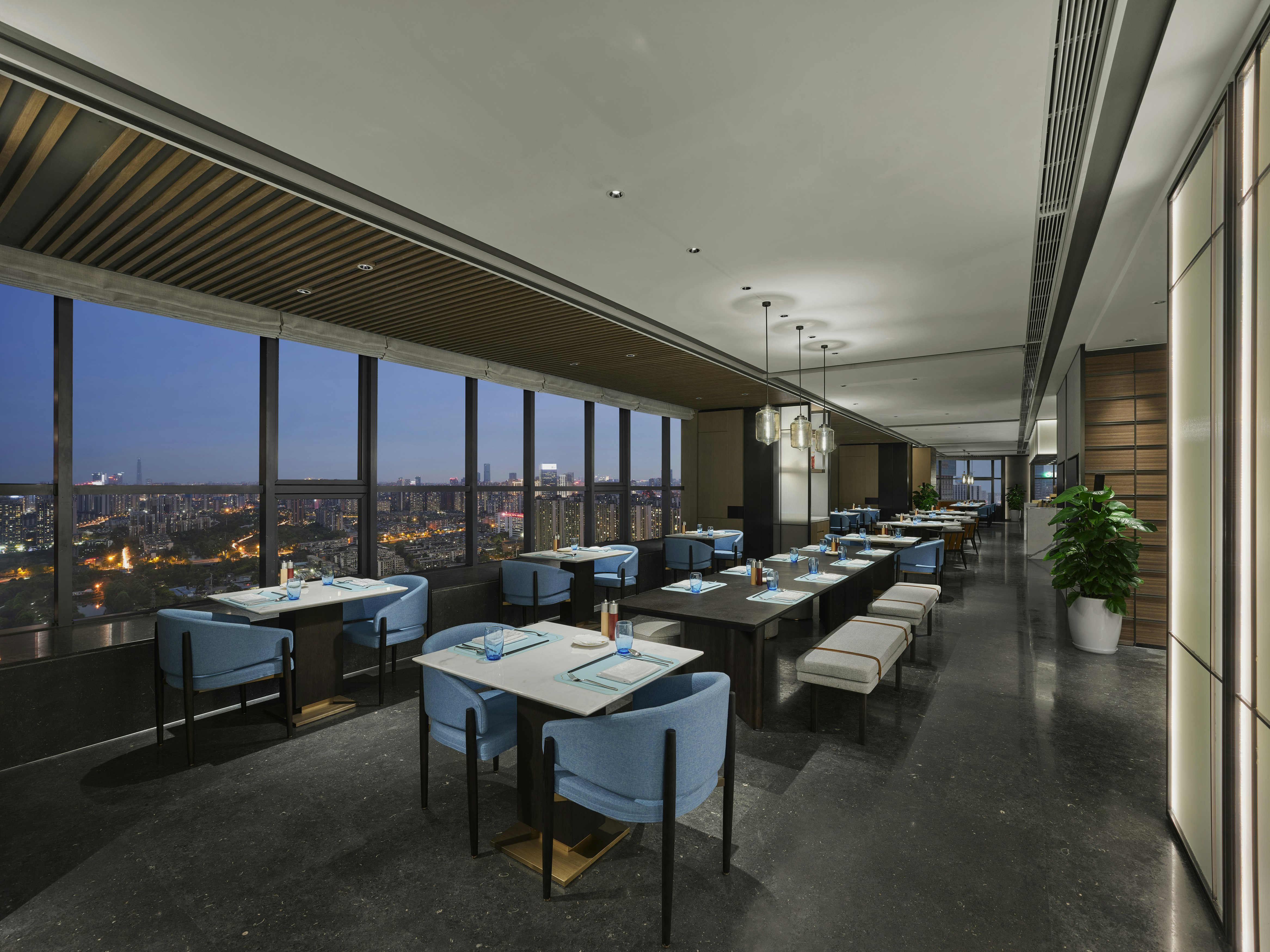 DoubleTree by Hilton Chengdu Riverside 8/27