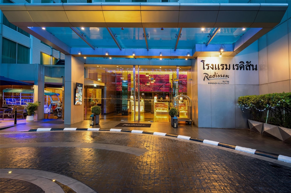 RADISSON SUITES BANGKOK SUKHUMVIT 66/73