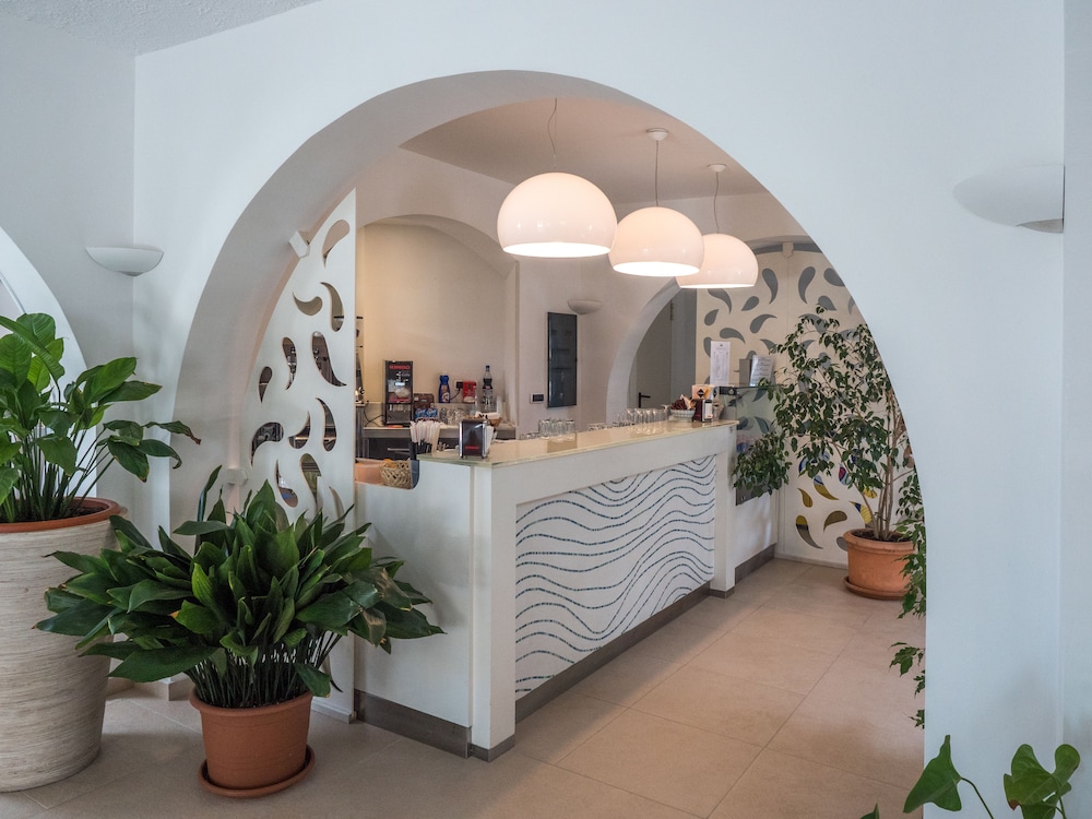 Hotel Cala Reale 5/65