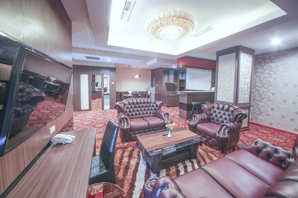 New Hollywood Pekanbaru 44/58